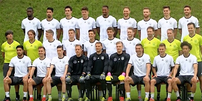 Der EM-Kader der deutschen Nationalmannschaft 2016. (Screenshot:YouTube/SPOX)