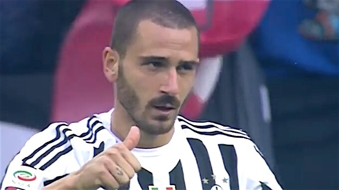Bonucci im Trikot von Juventus Turin. Screenshot:YouTube/GAEBBA)