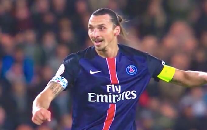 Zlatan Ibrahimovic als Kapitän für Ex-Verein Paris Saint-Germain 2016. (Screenshot:YouTube/FEEL MY STYLE)