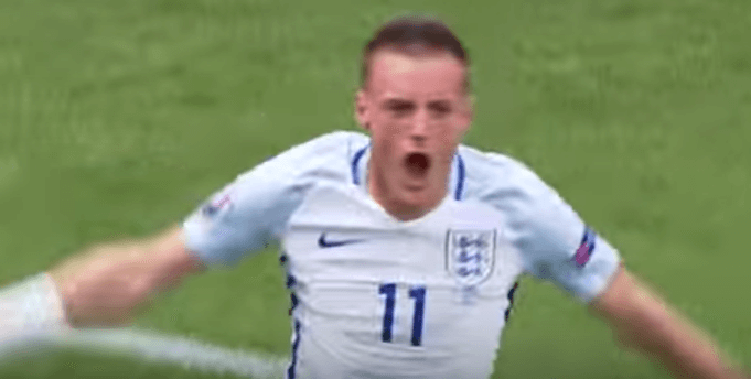 Jamie Vardy schießt mit dem zweiten Ballkontakt England zum Ausgleich: (Screenshot: Youtube/ZDFsport)